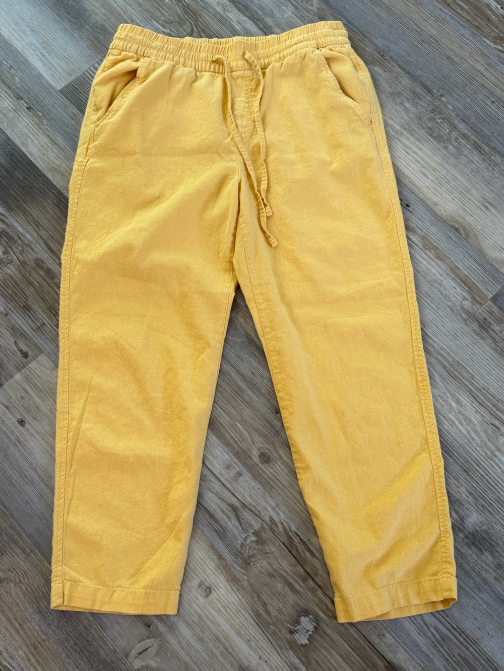 GAP Cropped Drawstring Pants in Mustard Yellow